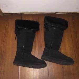 Oprah Winfrey's favorite things: ugg bow boots.